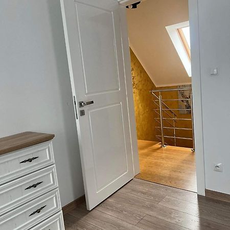 Apartmán Dom Na Borowkowym Wzgorzu Palesnica Exteriér fotografie